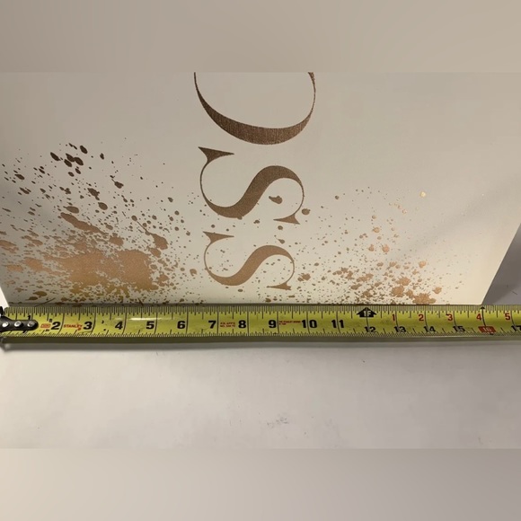 Girl Boss- Textural Art on Canvas. 16x24” - Picture 5 of 5